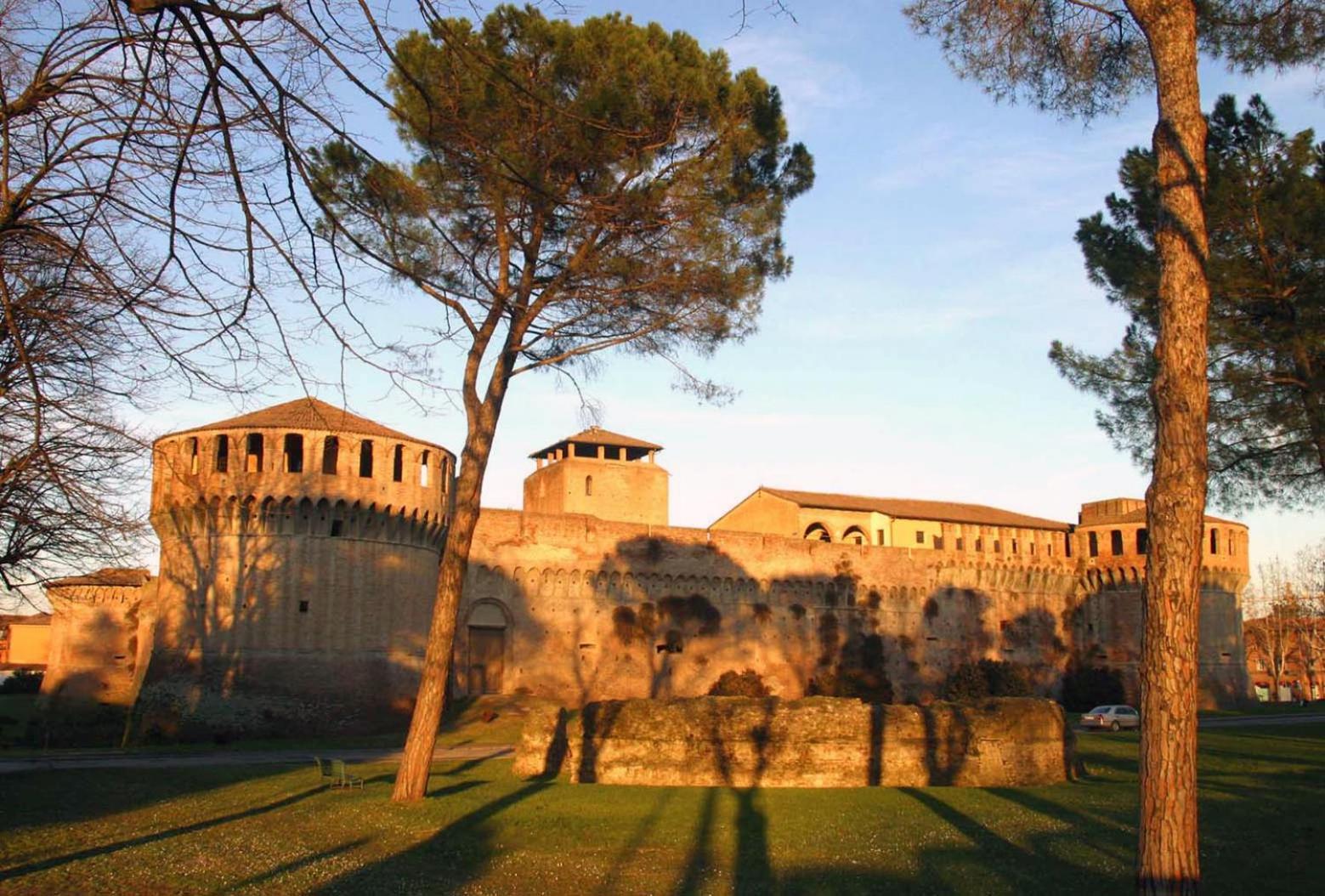 Appartamento Le Due Corti Centro Storico - Autodromo Imola Esterno foto
